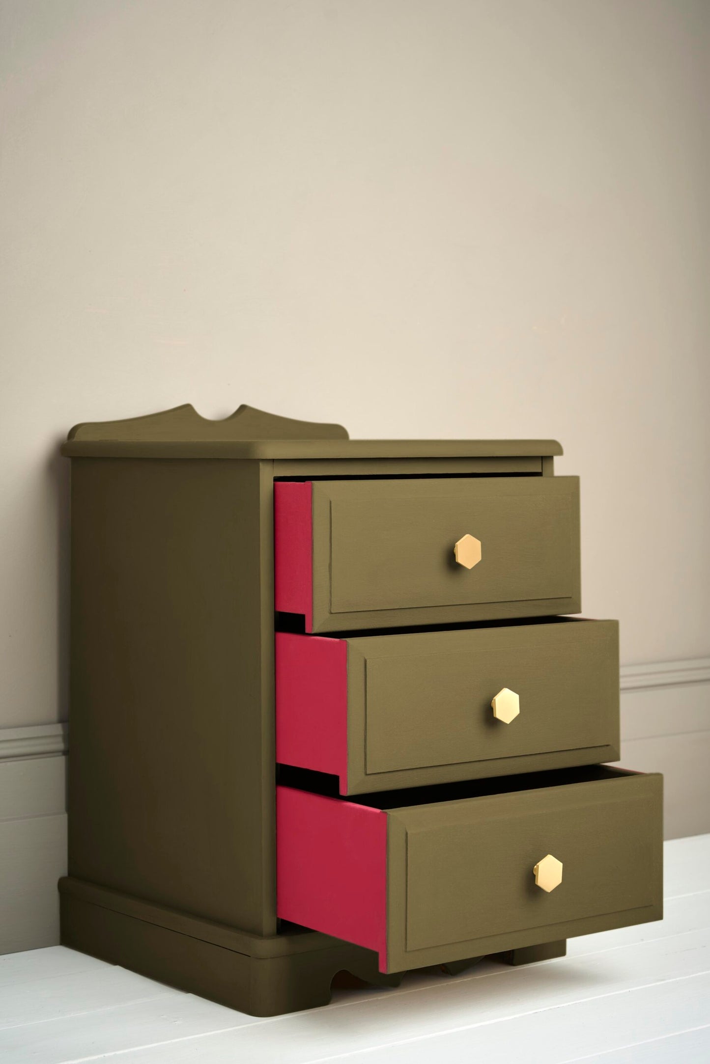 Olive green chalk paint painted furniture annie sloan chair Robinsnestvintage sydney buy online