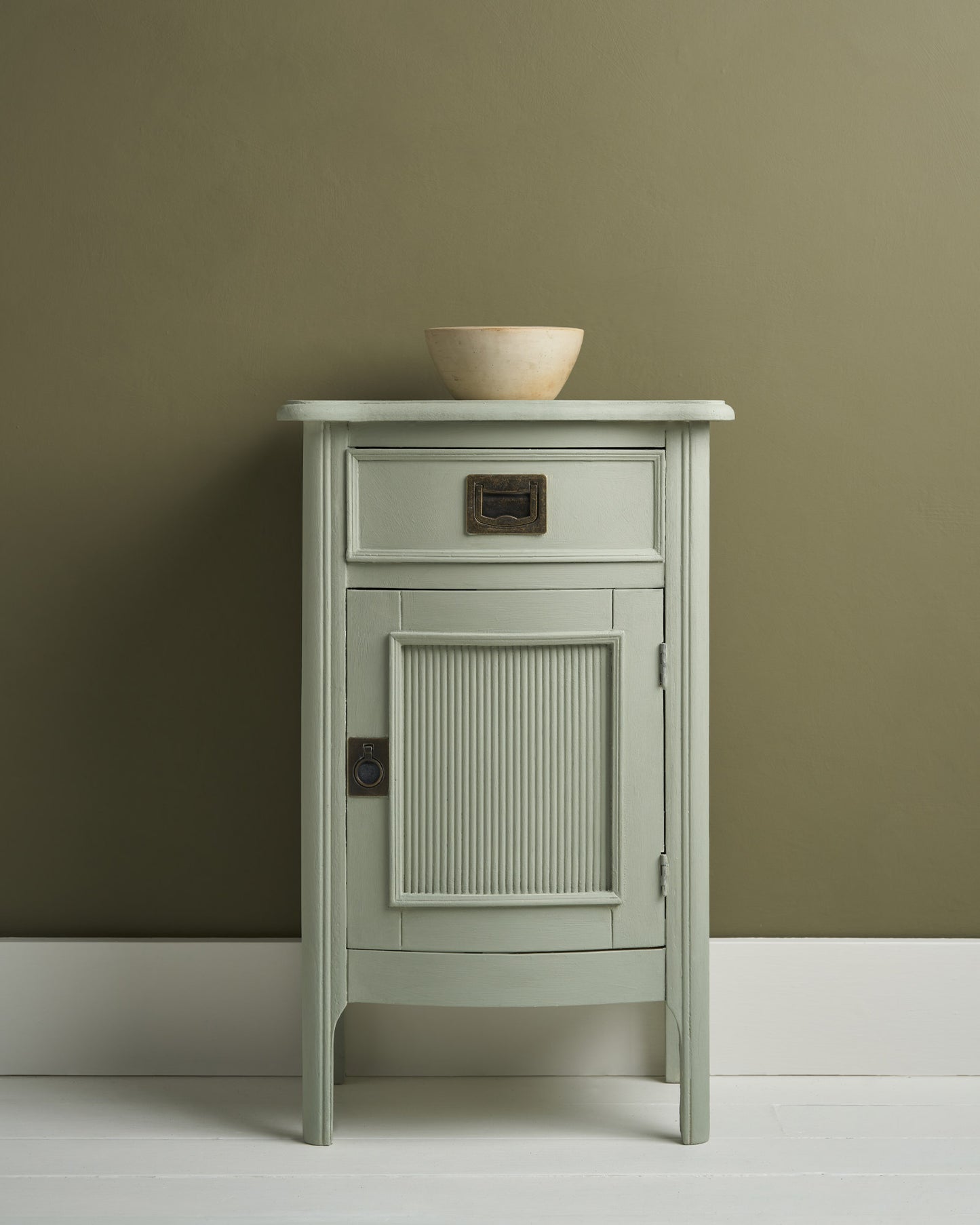 Annie Sloan Chalk Paint Coolabah Green furniture paint paletteandpatina.net Sydney Australia interior design decor upcycling